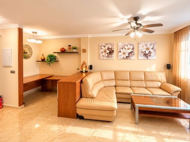 2 sovrum Lägenhet till salu i Zona Puerto Deportivo, Fuengirola med garage - 325 000 € (Ref: 9770525)
