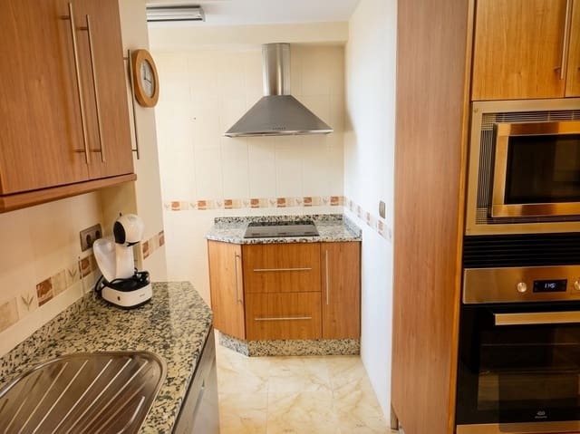 2 sovrum Lägenhet till salu i Zona Puerto Deportivo, Fuengirola med garage - 325 000 € (Ref: 9770525)