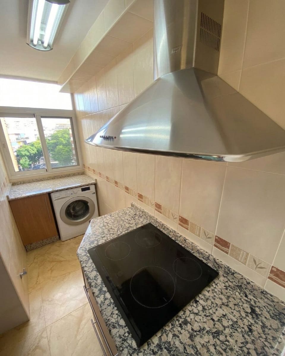 2 sovrum Lägenhet till salu i Fuengirola med garage - 325 000 € (Ref: 9770525)