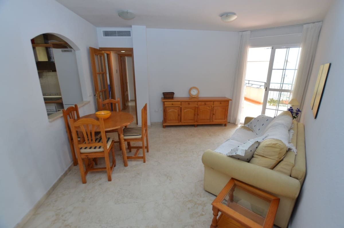 2 soveværelse Lejlighed til salg i Benalmadena med swimmingpool garage - € 285.000 (Ref: 9770526)