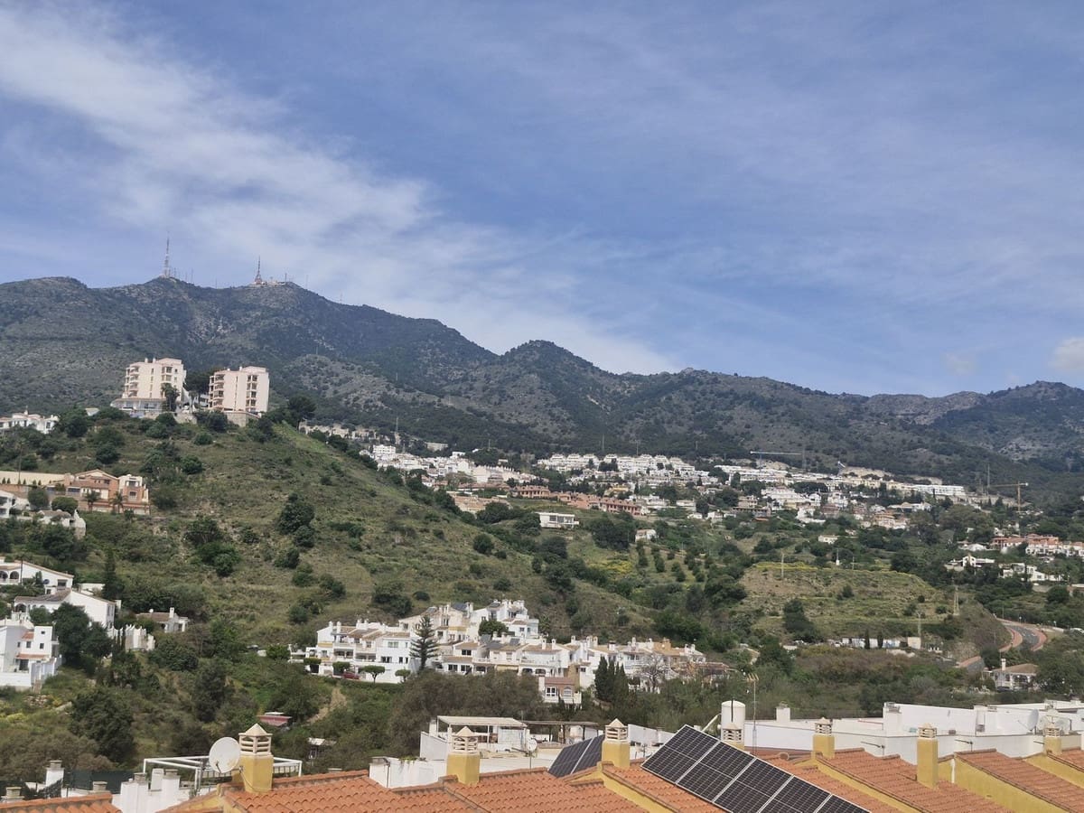 2 soveværelse Lejlighed til salg i Benalmadena med swimmingpool garage - € 285.000 (Ref: 9770526)