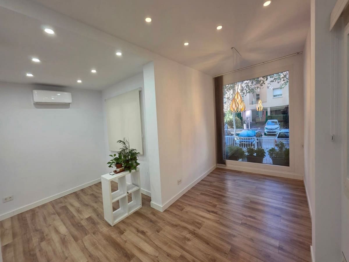 3 bedroom Apartment for sale in Fuengirola with pool - € 346,000 (Ref: 9770529)