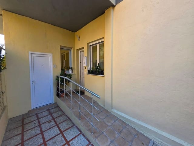 3 bedroom Apartment for sale in Los Boliches , Fuengirola with pool - € 346,000 (Ref: 9770529)