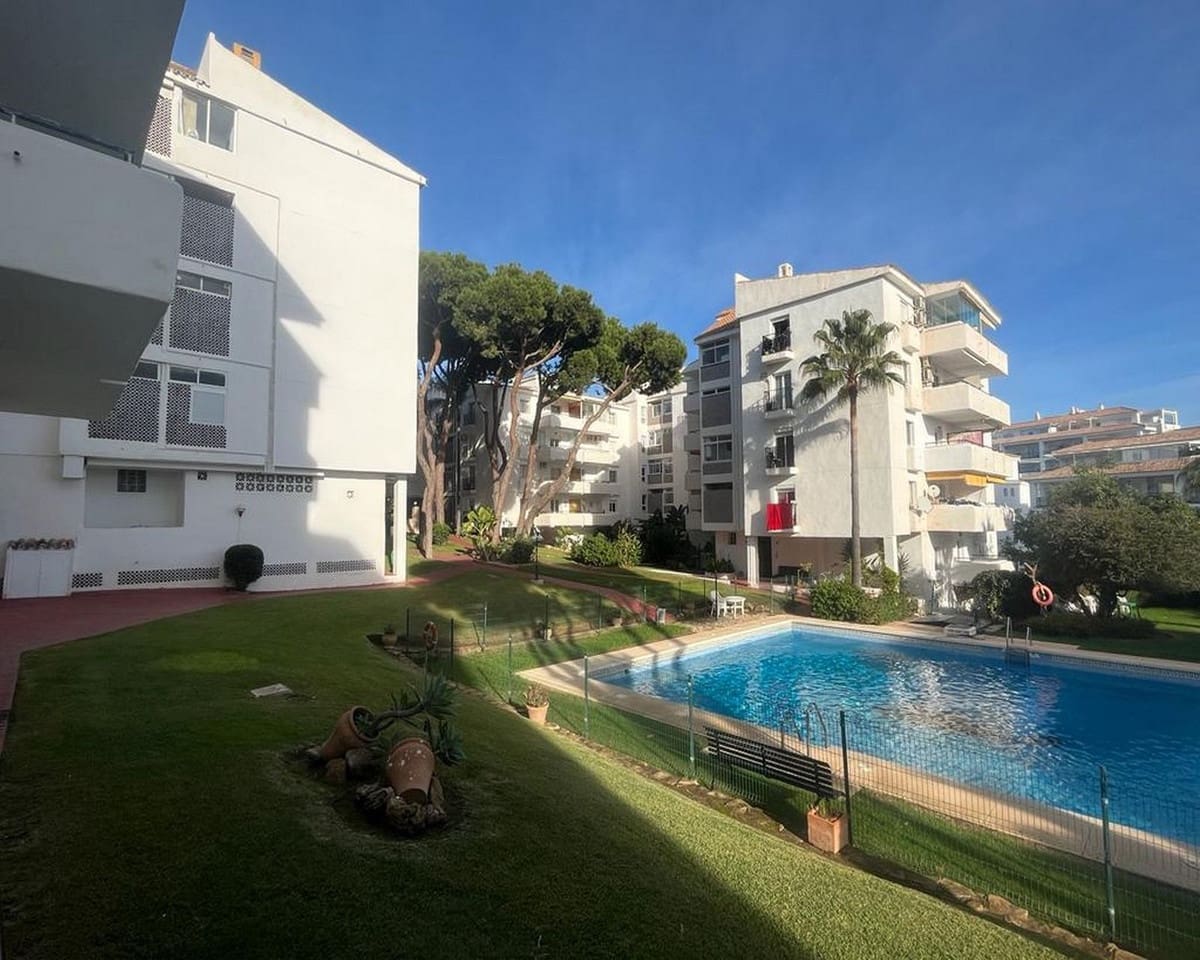 2 soveværelse Lejlighed til salg i Mijas Costa med swimmingpool garage - € 285.000 (Ref: 9770532)