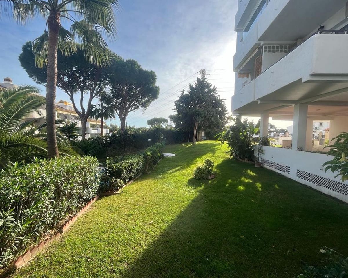 2 soveværelse Lejlighed til salg i Mijas Costa med swimmingpool garage - € 285.000 (Ref: 9770532)