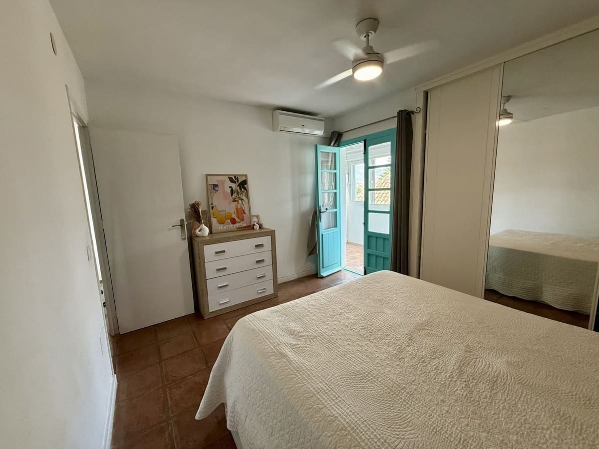 3 sovrum Radhus till salu i Mijas Costa med pool - 320 000 € (Ref: 9770537)