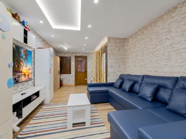 2 makuuhuone Omakotitalo myytävänä paikassa Los Boliches , Fuengirola - 520 000 € (Ref: 9770538)