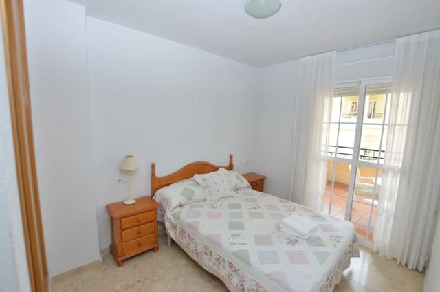 Apartamento de 2 habitaciones en Torrequebrada, Benalmádena en venta con piscina garaje - 295.000 € (Ref: 9772861)