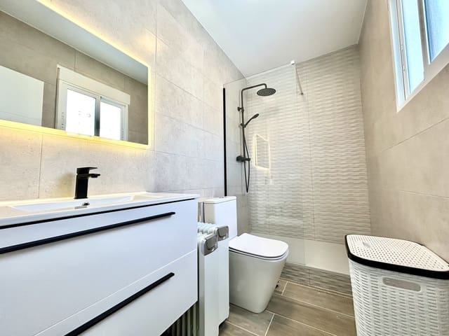 5 quarto Moradia para venda em Lomas de Campoamor - Las Ramblas, Orihuela com garagem - 459 000 € (Ref: 9772872)