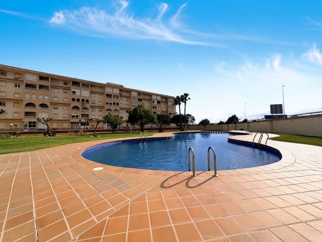 2 quarto Apartamento para venda em Puerto Deportivo, Torrevieja com piscina - 166 000 € (Ref: 9772874)