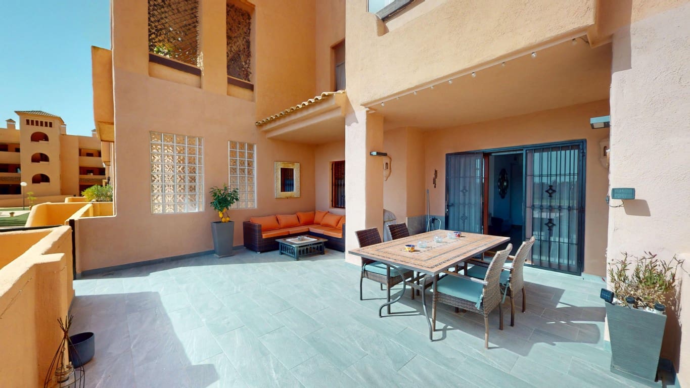 3 soveværelse Lejlighed til salg i Los Alcazares med swimmingpool - € 265.000 (Ref: 9772877)