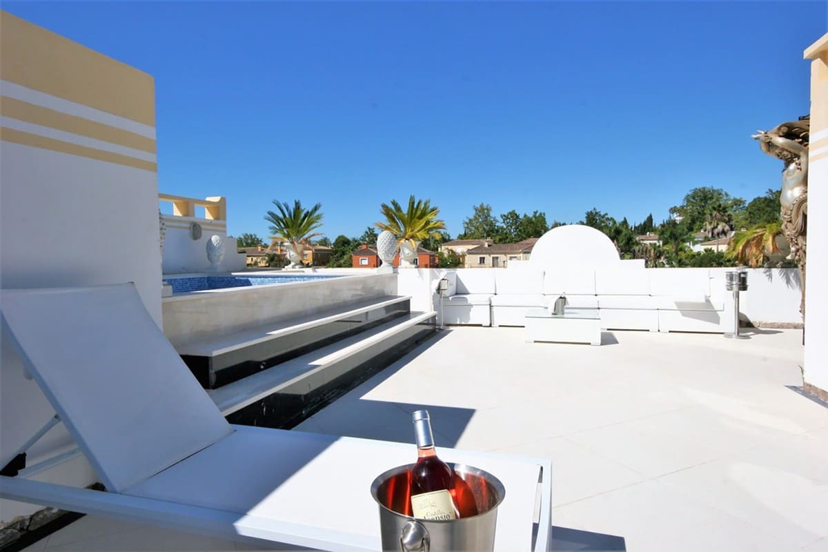 3 slaapkamer Penthouse te koop in Guadalmina - € 680.000 (Ref: 9772879)