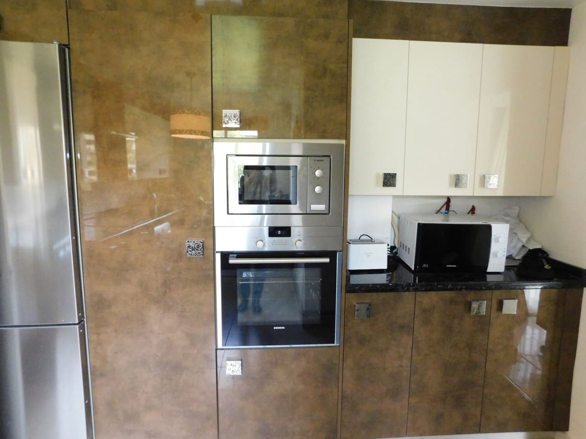 3 slaapkamer Penthouse te koop in Guadalmina - € 680.000 (Ref: 9772879)