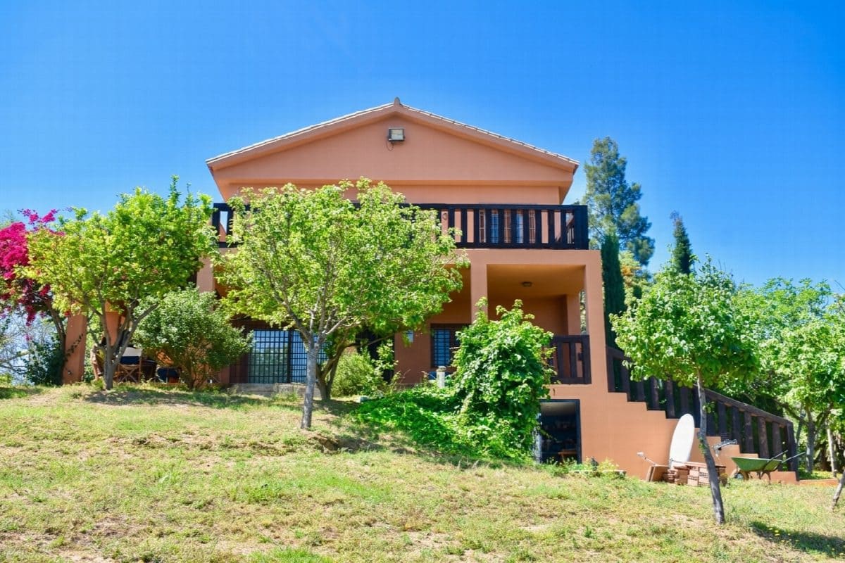 4 bedroom Villa for sale in Mijas with pool - € 1,195,000 (Ref: 9772880)