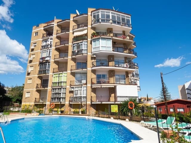 Apartment for sale in Benalmadena Costa, Benalmádena with pool - € 170,000 (Ref: 9777925)