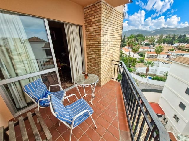 Apartment for sale in Benalmadena Costa, Benalmádena with pool - € 170,000 (Ref: 9777925)