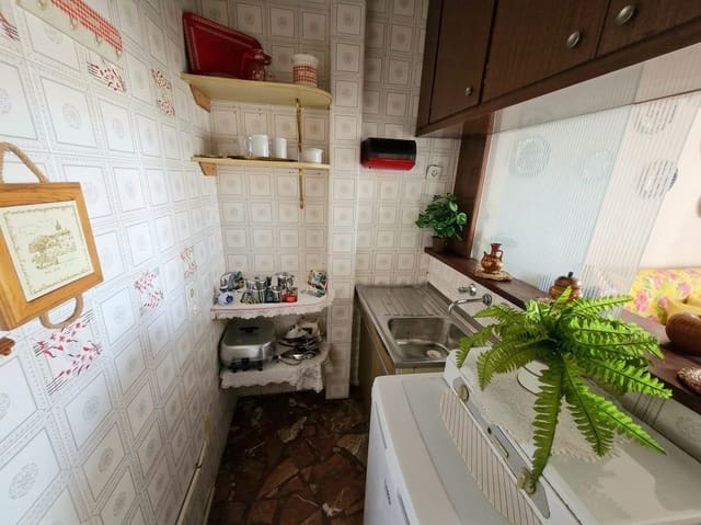 Apartment for sale in Arroyo de la Miel, Benalmádena with pool - € 170,000 (Ref: 9777926)
