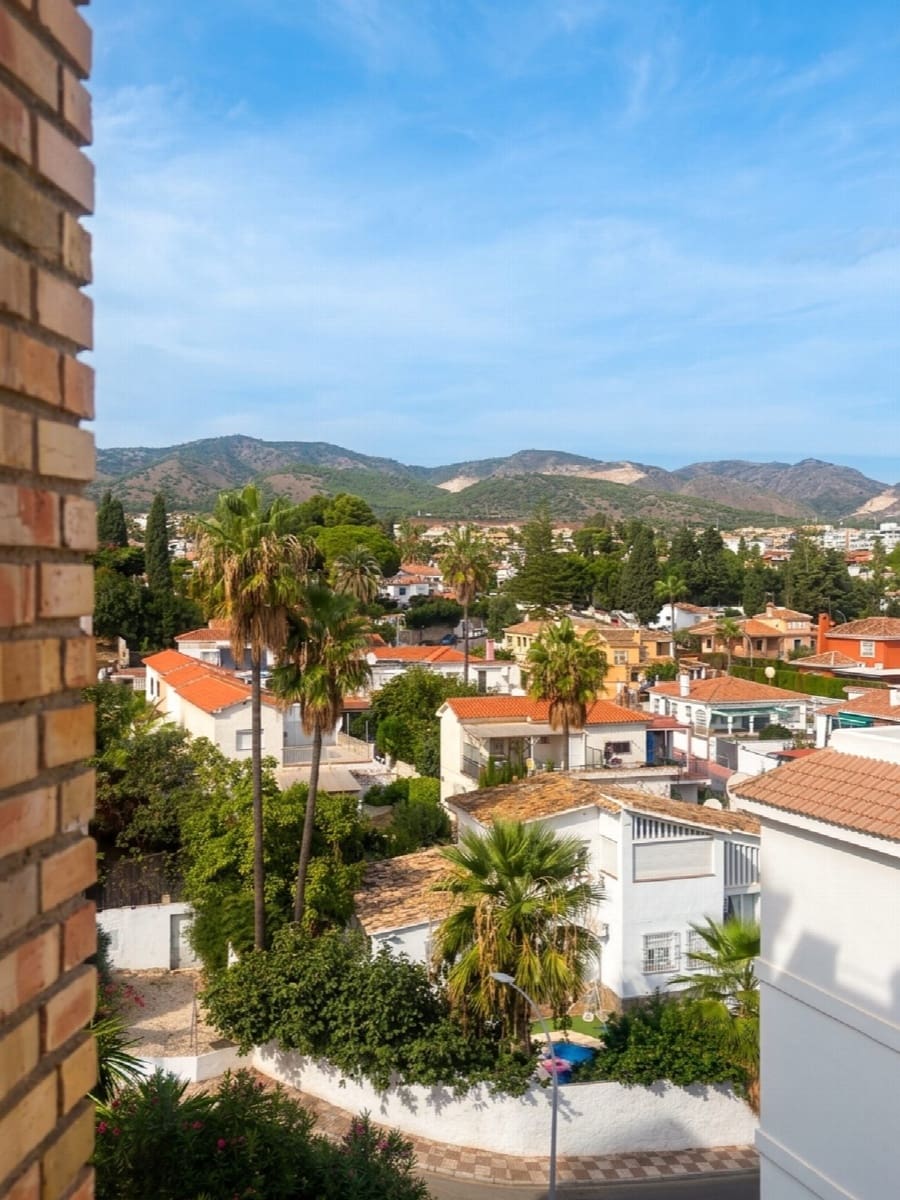 Apartment for sale in Arroyo de la Miel with pool - € 170,000 (Ref: 9777926)
