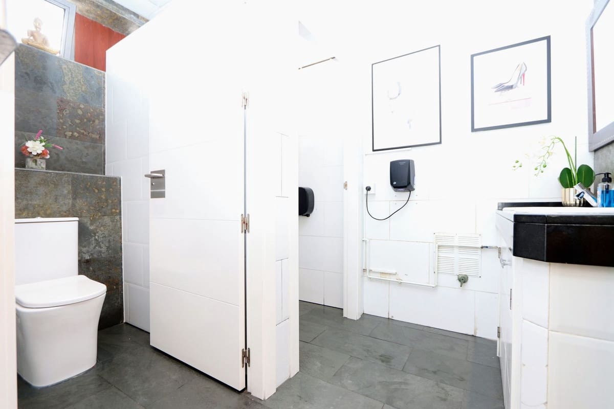 Commercial for sale in San Pedro del Pinatar - € 390,000 (Ref: 9777934)