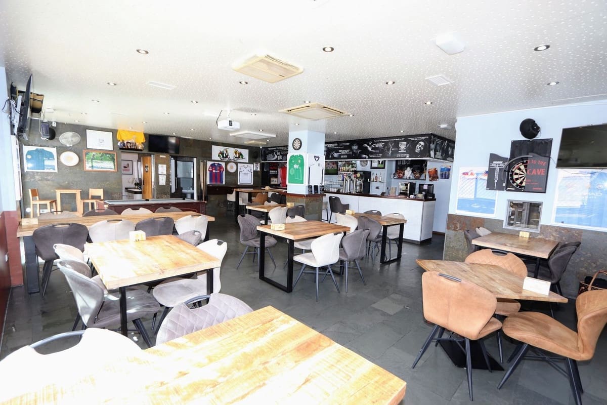 Commercial for sale in San Pedro del Pinatar - € 390,000 (Ref: 9777934)