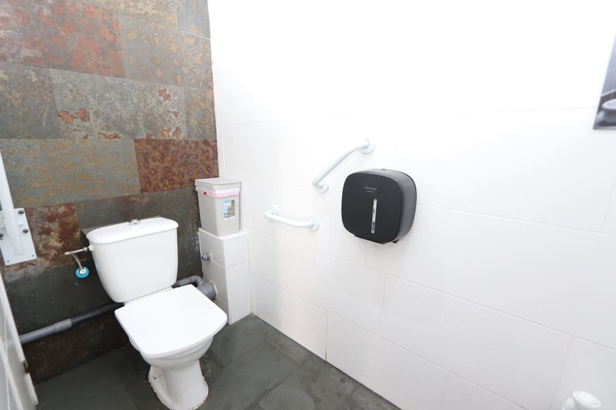 Commercial for sale in San Pedro del Pinatar - € 390,000 (Ref: 9777934)