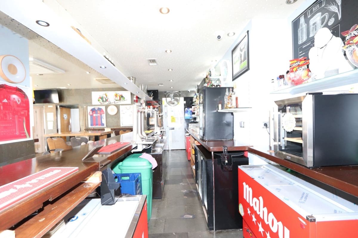 Commercieel te koop in San Pedro del Pinatar - € 390.000 (Ref: 9777934)