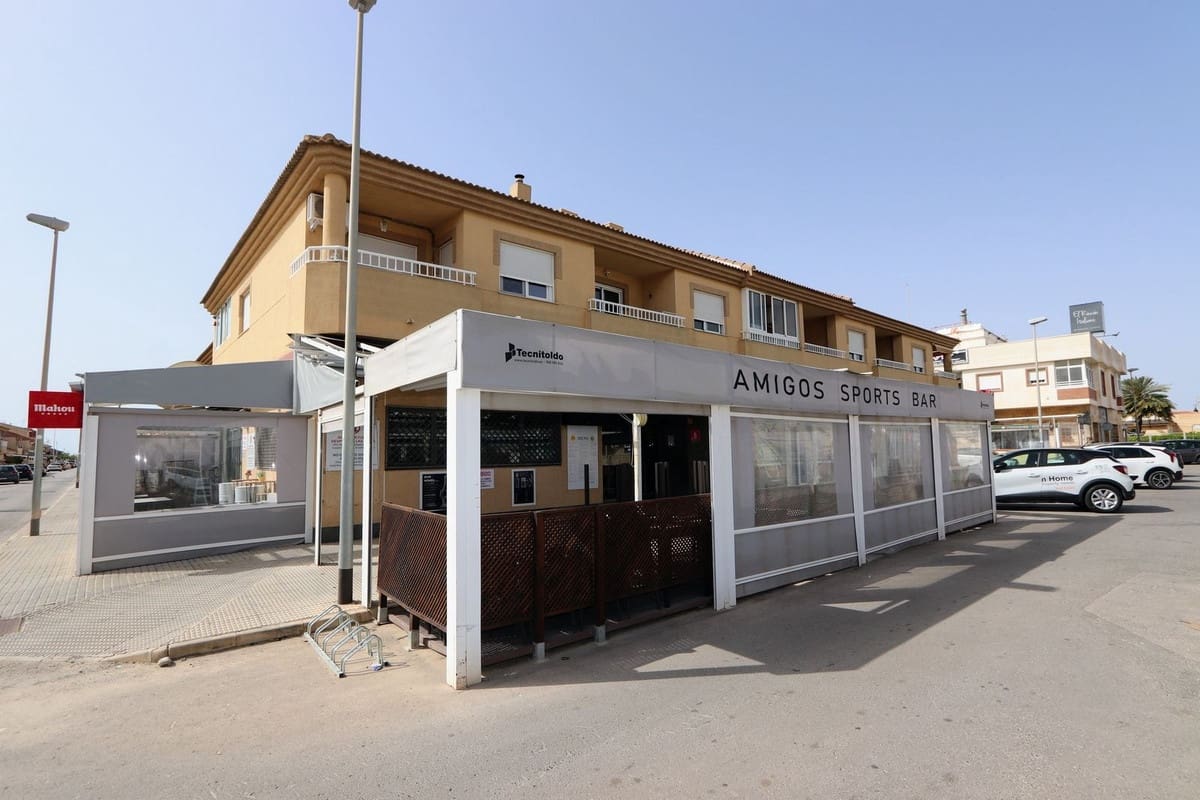 Commercieel te koop in San Pedro del Pinatar - € 390.000 (Ref: 9777934)