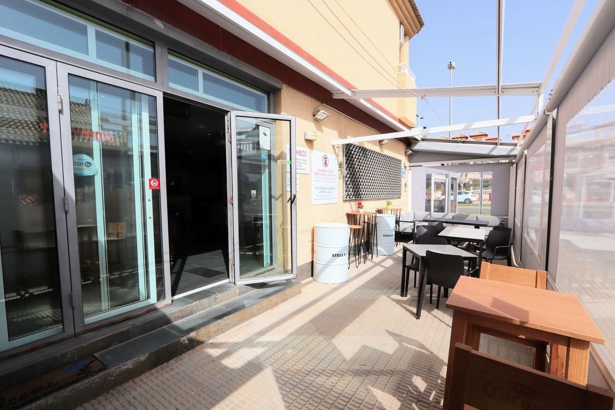 Commercieel te koop in San Pedro del Pinatar - € 390.000 (Ref: 9777934)