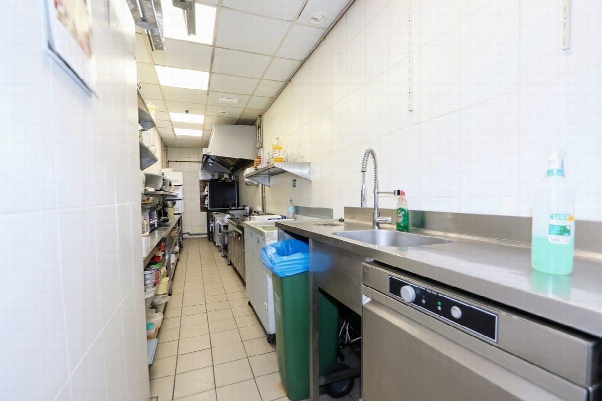 Ristorante/Bar in vendita in San Pedro del Pinatar con piscina - 390.000 € (Rif: 9777934)