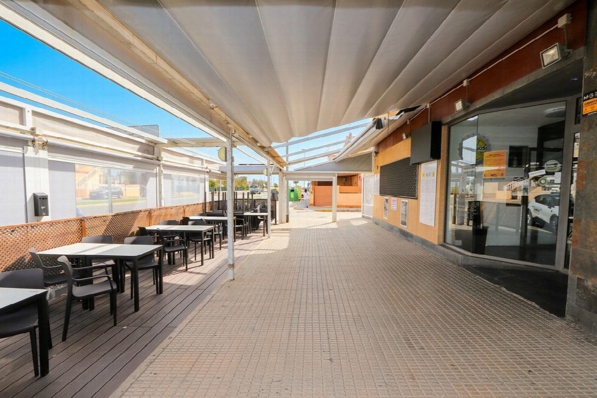 Ristorante/Bar in vendita in San Pedro del Pinatar con piscina - 390.000 € (Rif: 9777934)