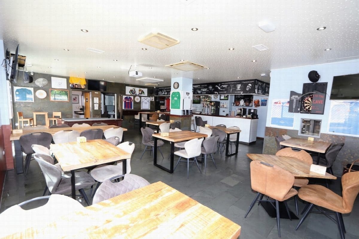 Ristorante/Bar in vendita in San Pedro del Pinatar con piscina - 390.000 € (Rif: 9777934)