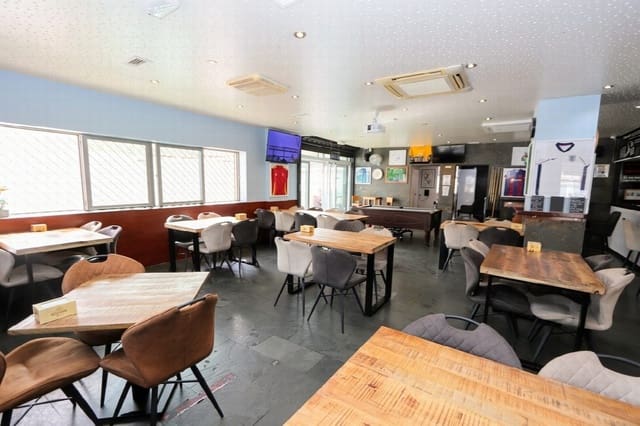 Restaurant/bar te koop in San Pedro del Pinatar ciudad, San Pedro del Pinatar met zwembad - € 390.000 (Ref: 9777934)