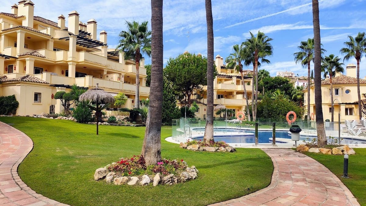 Apartamento de 3 habitaciones en Bahia de Casares en venta con piscina garaje - 450.000 € (Ref: 9777941)