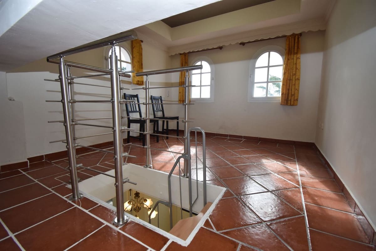 3 makuuhuone Maalaistalo myytävänä paikassa Coin mukana uima-altaan 
autotalli - 565 000 € (Ref: 9781325)