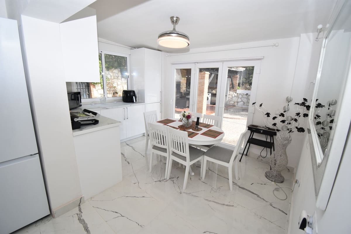 3 makuuhuone Maalaistalo myytävänä paikassa Coin mukana uima-altaan 
autotalli - 565 000 € (Ref: 9781325)