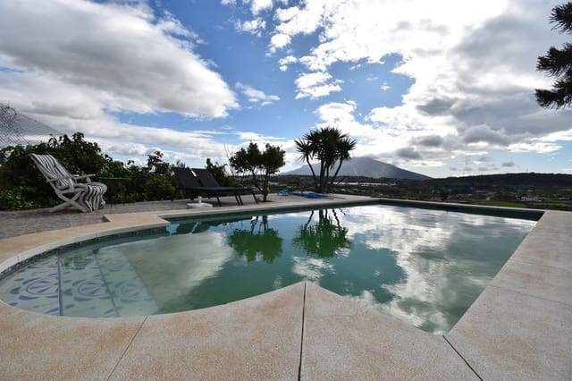 3 bedroom Finca/Country House for sale in Coín with pool garage - € 565,000 (Ref: 9781325)