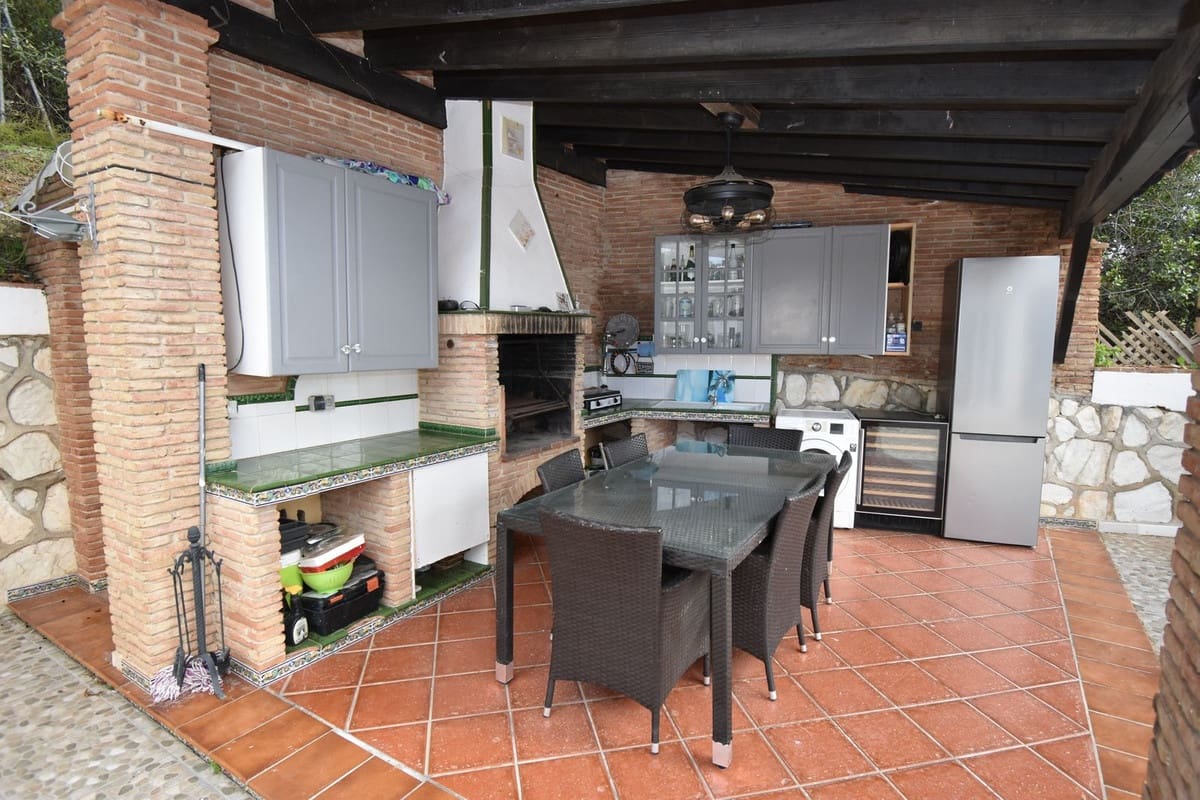 3 makuuhuone Maalaistalo myytävänä paikassa Coin mukana uima-altaan 
autotalli - 565 000 € (Ref: 9781325)