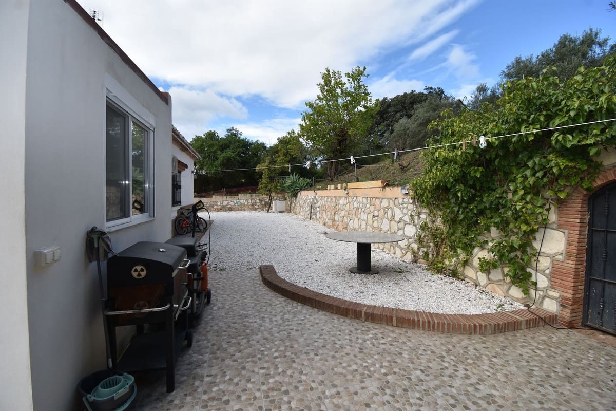 3 makuuhuone Maalaistalo myytävänä paikassa Coin mukana uima-altaan 
autotalli - 565 000 € (Ref: 9781325)