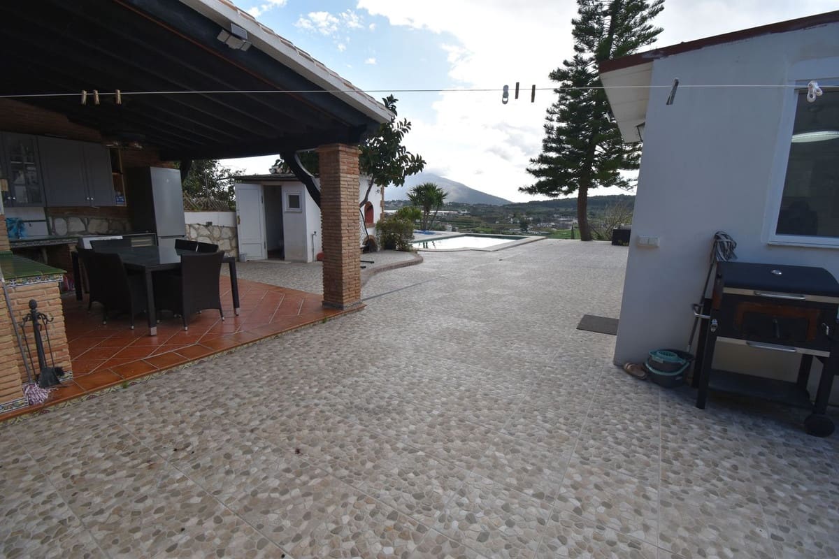 3 makuuhuone Maalaistalo myytävänä paikassa Coin mukana uima-altaan 
autotalli - 565 000 € (Ref: 9781325)