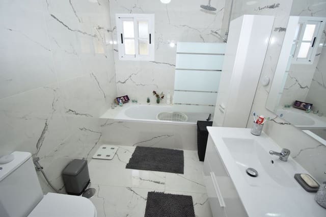 3 sypialnia Finka/Dom wiejski na sprzedaż w Coín z basenem garażem - 565 000 € (Ref: 9781325)
