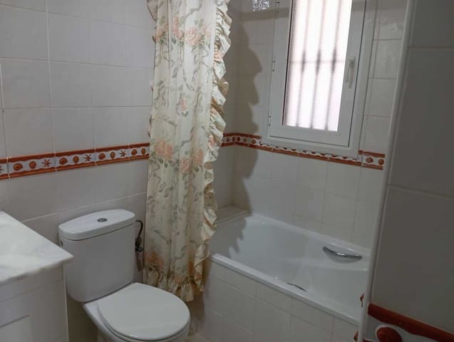 Apartamento de 2 habitaciones en Villamartin, Orihuela en venta con garaje - 190.000 € (Ref: 9781350)