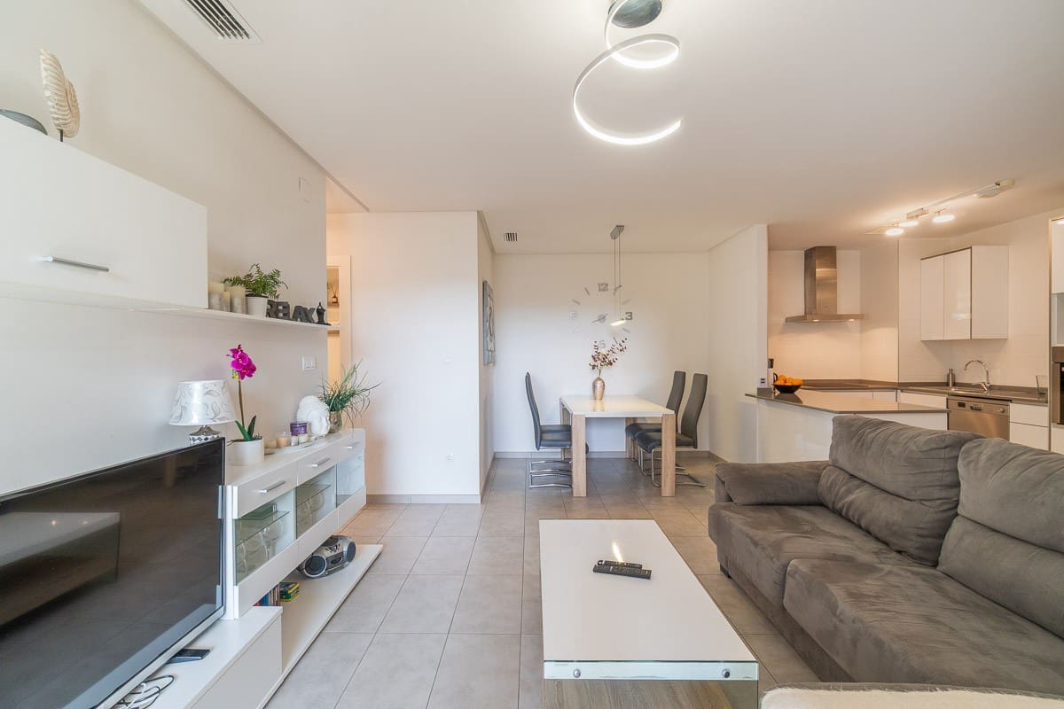 2 Zimmer Apartment zu verkaufen in Orihuela Costa mit Pool Garage - 220.000 € (Ref: 9781352)