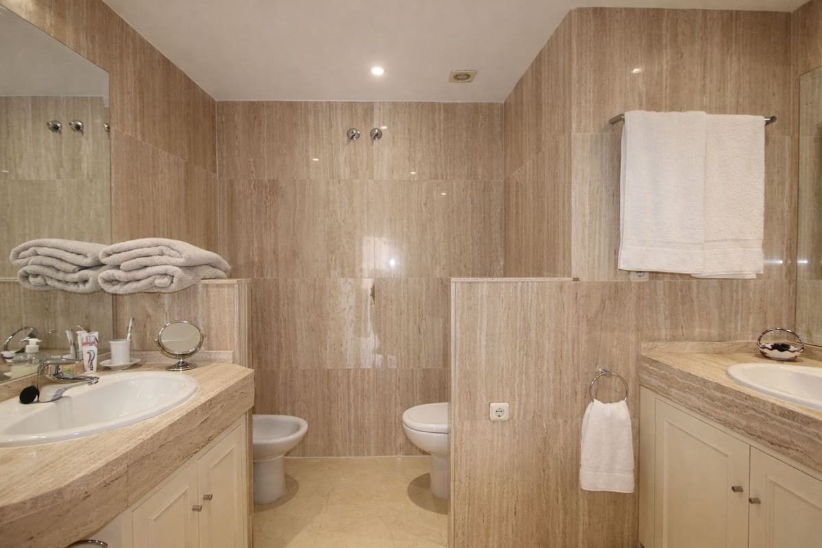 2 Zimmer Apartment zu verkaufen in Elviria - 460.000 € (Ref: 9781367)