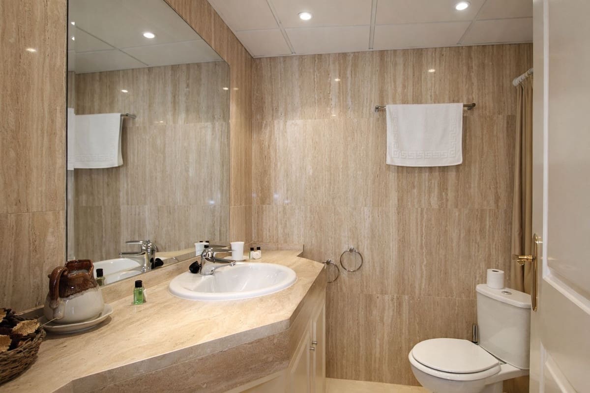 2 chambre Appartement à vendre à Elviria avec piscine - 460 000 € (Ref: 9781367)