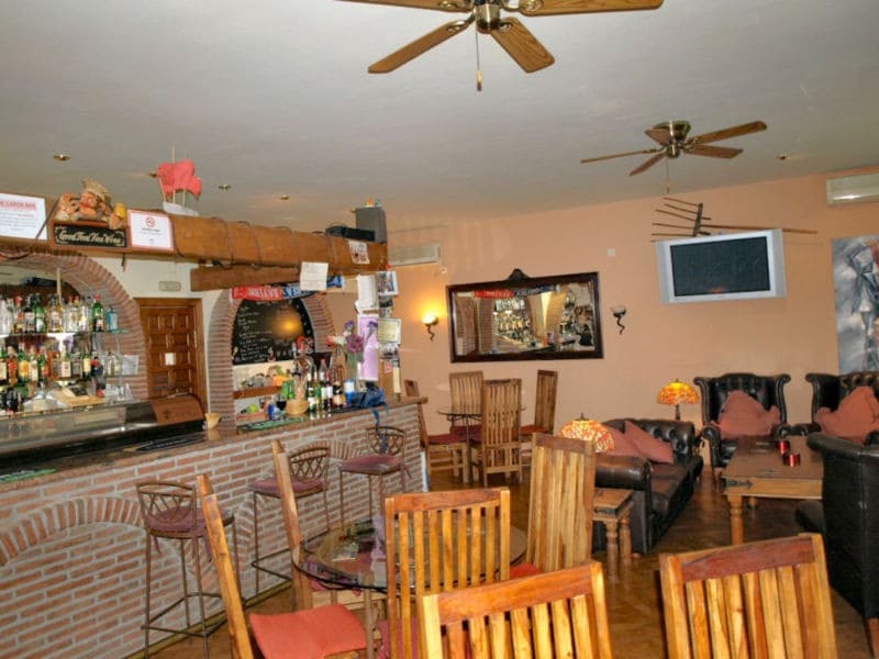 3 bedroom Commercial for sale in Mijas with pool - € 475,000 (Ref: 9783671)