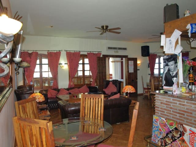 3 soverom Kommersiell til salgs i Mijas med svømmebasseng - € 475 000 (Ref: 9783671)