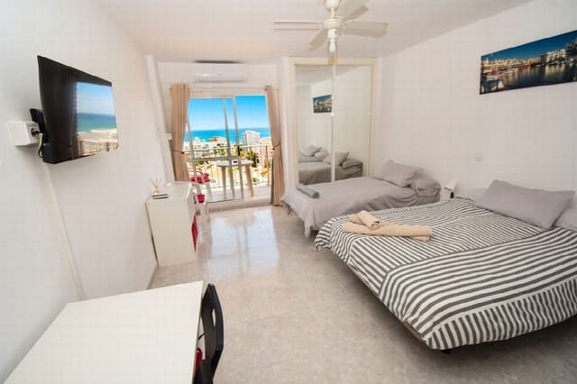 Apartment for sale in Benalmadena Costa, Benalmádena - € 225,000 (Ref: 9783672)