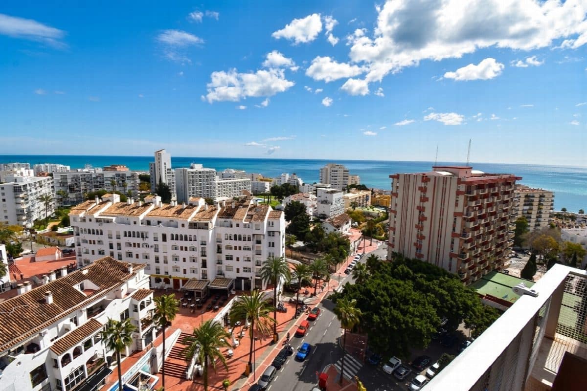 Apartment for sale in Benalmadena Costa - € 225,000 (Ref: 9783672)