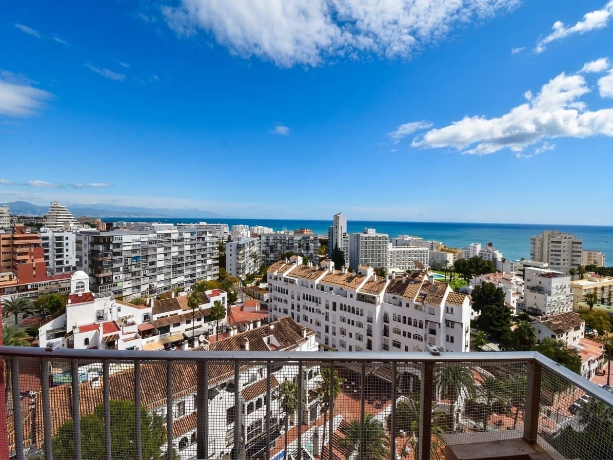 Apartamento para venda em Arroyo de la Miel com piscina - 225 000 € (Ref: 9783673)