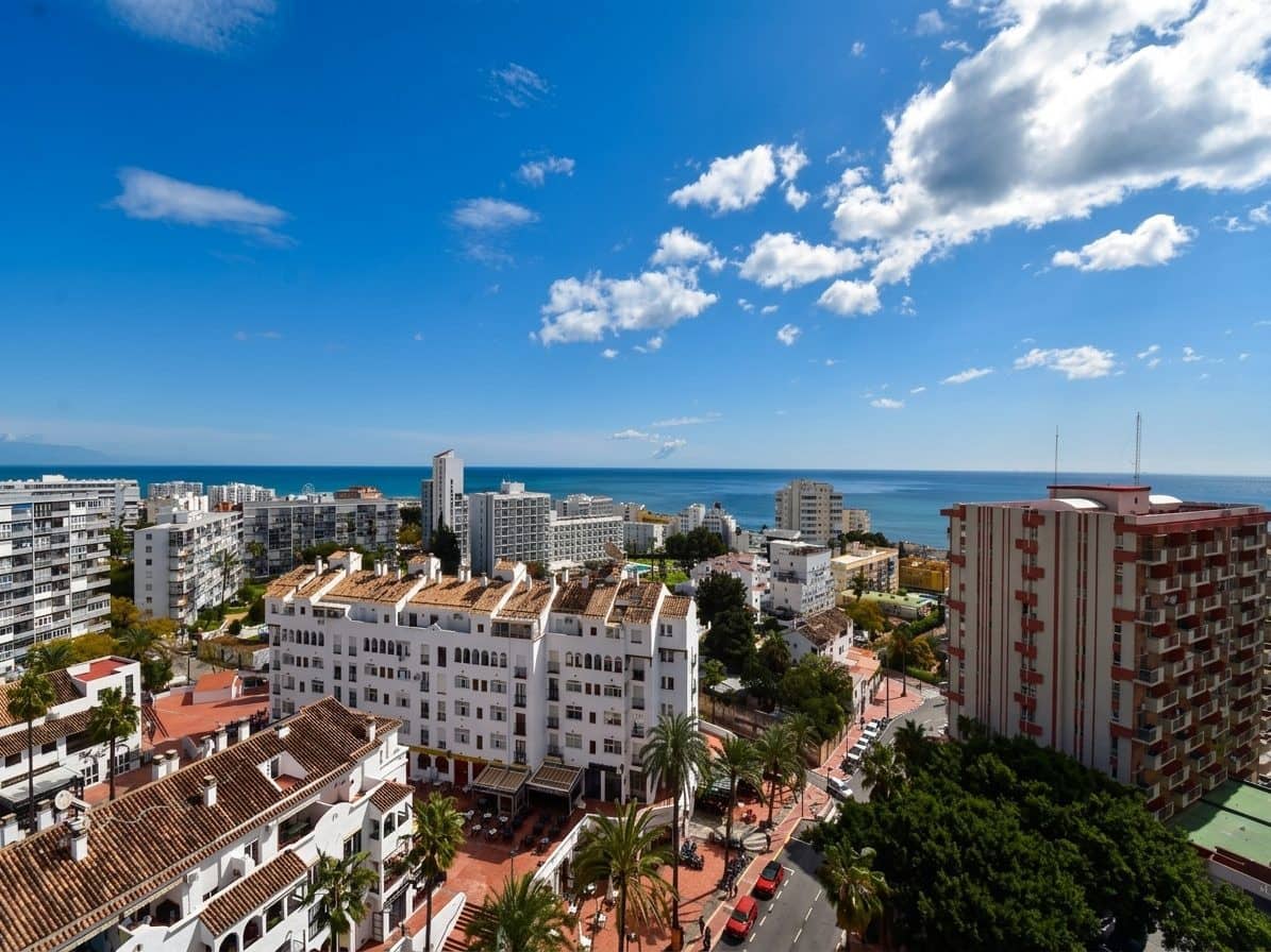 Apartamento para venda em Arroyo de la Miel com piscina - 225 000 € (Ref: 9783673)